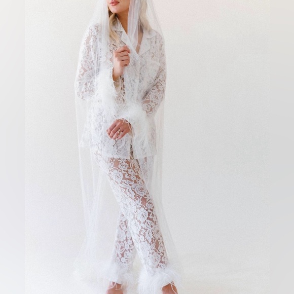 Bon Viviann Other - Bridal White Lace Pajama Set with Feather Trim